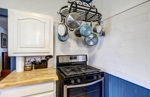 Montrose House | Charming Montrose Family Home: Block to Downtown!