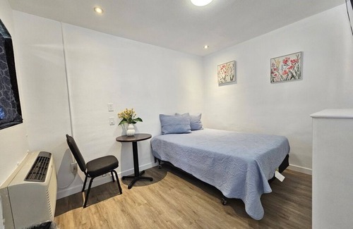 Inyokern Hotel | Charming Motel with WiFi and AC in lovely Inyokern, perfect to stop and rest.