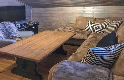 Ljosland House | Charming mountain lodge in the solitude of nature.