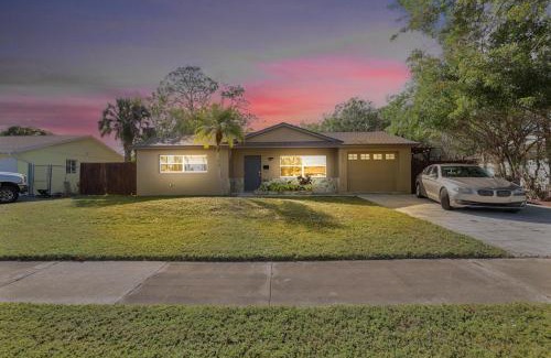 Central Naples House | Charming Naples Oasis - Close to Beaches & Shops
