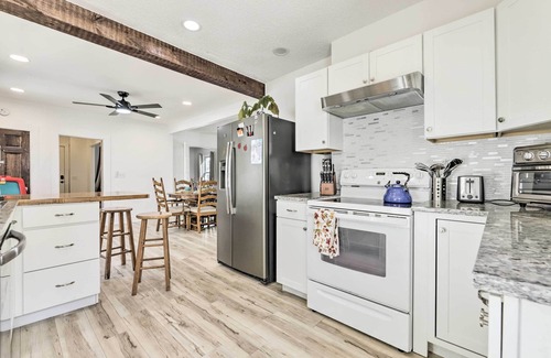 New London House | Charming New London Home < 1 Mi to River Taxi