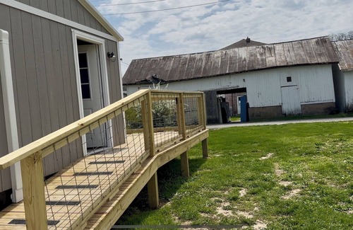 Farmers Retreat House | Charming new tiny house-Friendship IN