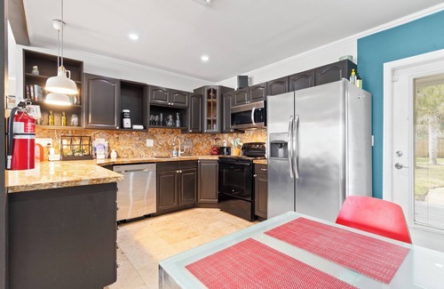 South Middle River Apartment | Charming Oasis with a Pool