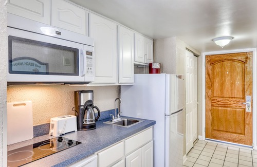 Myrtle Beach Apartment | Charming ocean-view condo w/shared hot tub, pools, and lazy river