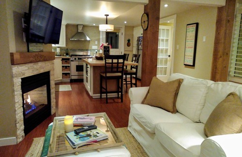 Crescent Beach Cottage | Charming, ocean view, lovely 1 1/2 bdrm deluxe suite ~ & we're pet friendly! :-)