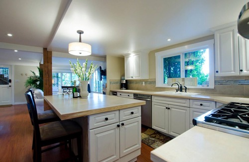 Crescent Beach Cottage | Charming, ocean view, lovely 1 1/2 bdrm deluxe suite ~ & we're pet friendly! :-)