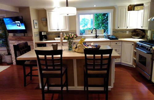 Crescent Beach Cottage | Charming, ocean view, lovely 1 1/2 bdrm deluxe suite ~ & we're pet friendly! :-)