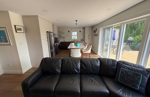 Grand Bend Apartment | Charming one-bedroom Ausable View apartment centrally located in Grand Bend.