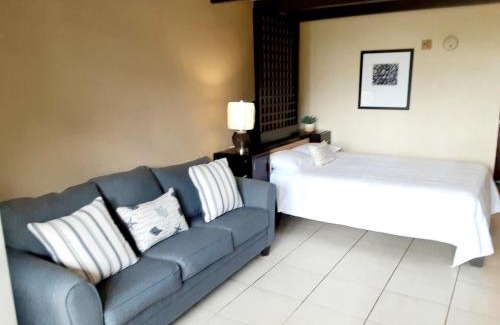 Ruskin Apartment | Charming one bedroom resort-style studio with pool and beach access