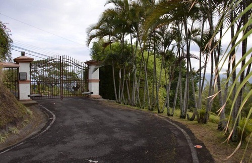 San Antonio Cottage | Charming Private Cottage with Spectacular Mountain & City View