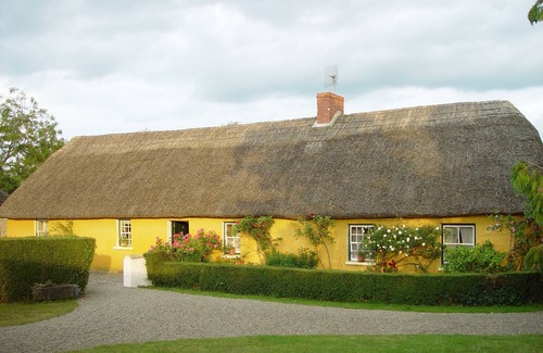Adare Cottage | Charming Pair of Irish Cottages in enchanting Adare Countryside