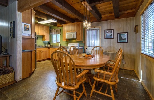 Tahoma Ski Chalet | Charming Pet Friendly Chalet, Great Location, Walk To The Lake