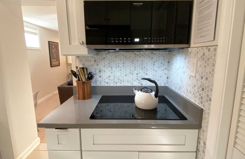 Fort Totten Bed & Breakfast | Charming Petworth Retreat - near metro, free parking included
