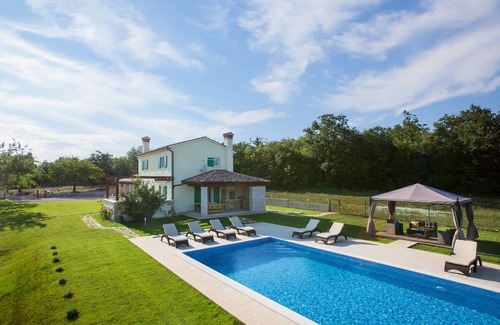 Labin Villa | Charming pool villa, superbly equipped