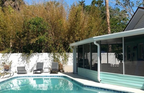 Port Orange Apartment | Charming poolside apartment in Port Orange