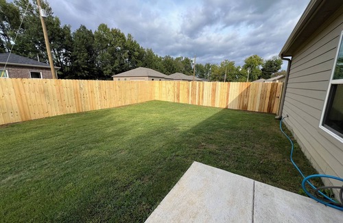Beebe House | Charming private 1-bedroom with privacy fence backyard shared bathroom