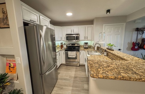 Clairemont Condo | Charming & Private Corner Condo- With Sunny Patio