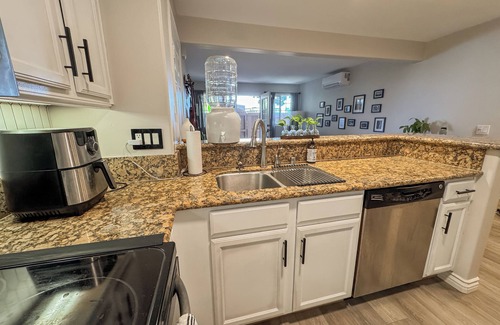 Clairemont Condo | Charming & Private Corner Condo- With Sunny Patio
