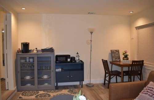 Westminster Apartment | Charming private guest Suite near Disney/Beach