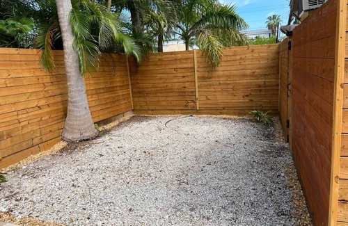 New Town House | Charming private one bedroom in Key West