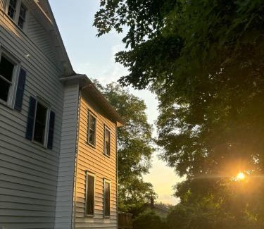 Saugerties South House | Charming Private Studio Saugerties