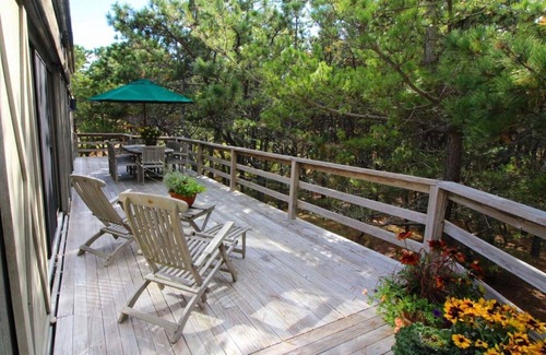 Indian Neck Heights House | Charming Private Wellfleet Vacation House Walk to Beach