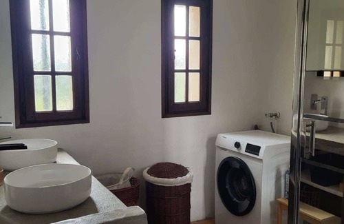 Miramas House | Charming Provencal villa in the heart of a medieval village with view