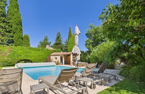 Paradou House | Charming Provencal House with Pool Near Village – Sleeps 8, Perfect for Summer!