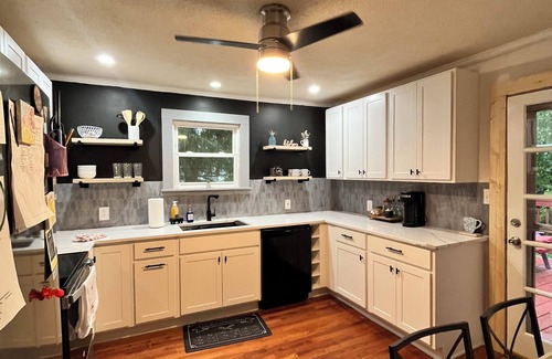 Woodfin Cottage | Charming Purple Cottage located 10 minutes from Downtown Asheville