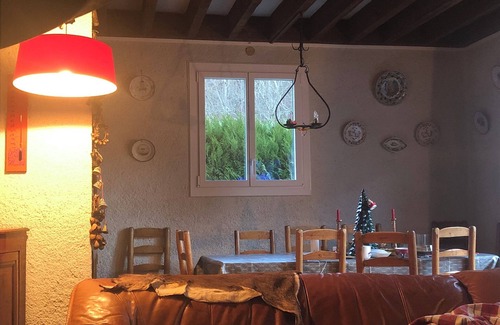 Campan Ski Chalet | CHARMING PYRENEES MOUNTAINS CHALET.