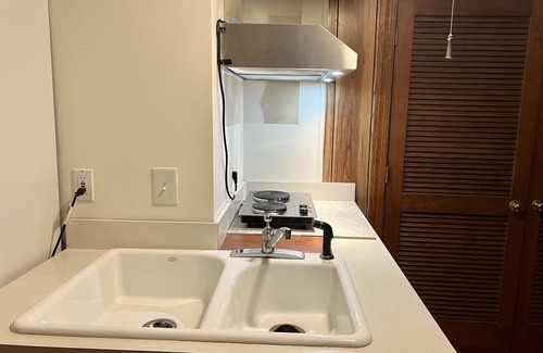 Boonsboro Apartment | Charming- Quiet Apartment, Gorgeous Neighborhood, near to Hospitals.
