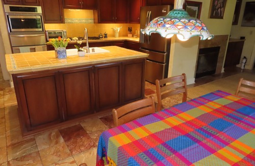 Salinas House | Charming quiet single story home amongst coast live oak trees in gated community