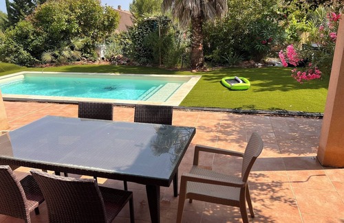 Taradeau Villa | Charming, quiet villa with heated pool and Jacuzzi