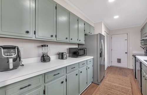 Kings Grant House | Charming ranch in Wilmington
