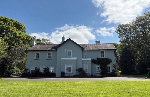 Wellingtonbridge House | Charming, recently refurbished 19th century 4 bedroom family home