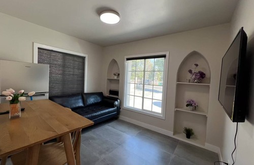 Walnut Valley House | Charming remodeled 1 bedroom/1 Bath with AC, WiFi in awesome Baldwin Park
