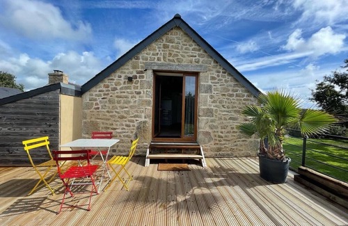 Ploemel Cottage | Charming renovated longère between land and sea in Quiberon Bay