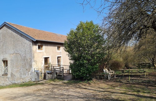 Vandieres Cottage | Charming Renovated Mill with Trout Fishing, Near Metz and Nancy