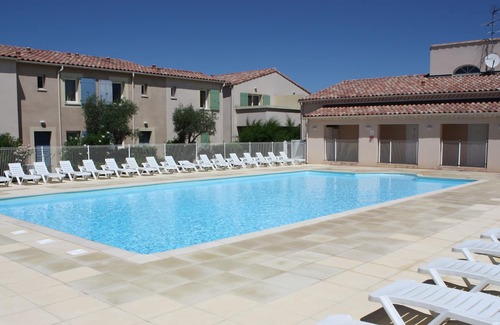 Mouries Cottage | Charming rental with shared-pool in the Alpilles, 4 peoples
