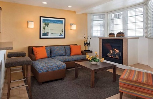 Pismo Beach Resort | Charming resort in superb Pismo Beach short walk to pier with WiFi, fitness room