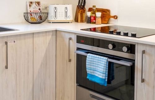 Upper Riccarton House | Charming Riccarton Abode 2Bed w/Garage