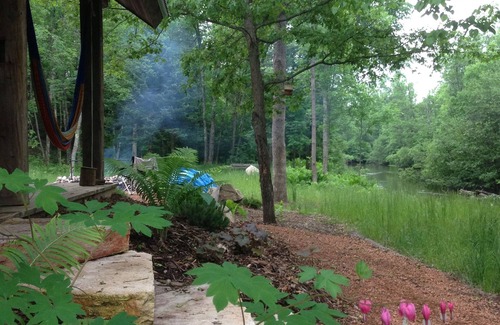 Dunbar Cabin | Charming Riverfront Log Cabin ~ River Paradise!