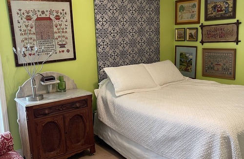 Evansville Cottage | Charming Riverview Cottage with AC in Evansville