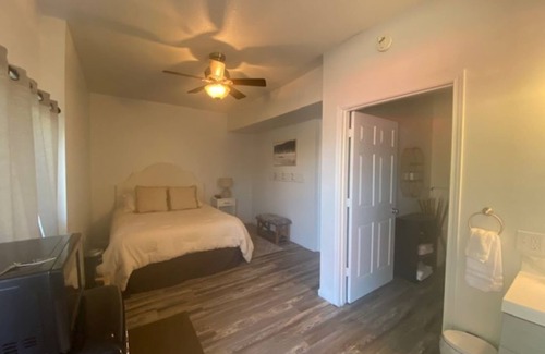 St. Maries Hotel | Charming Room 7 in the St. Maries Inn