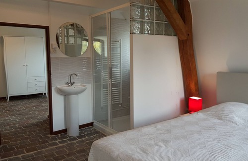 Pouilly-sur-Loire House | Charming room ideal for lovers "Le P'tit Pouilly du Val de Loire!"