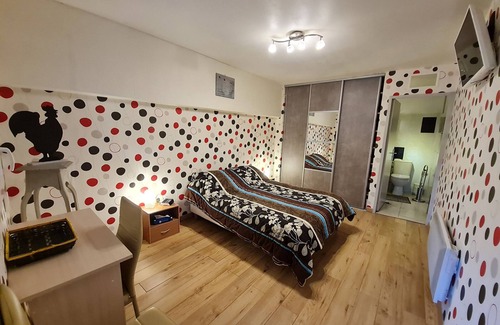 Lantefontaine Bed & Breakfast | "Charming Rural Guesthouse: 5 Hectares, Near Briey & Longuyon, Easy Access to Metz & Verdun"