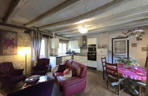 Sainte-Mondane Cottage | Charming Rural Home with Fireplace, WiFi, and Garden Near Dordogne River