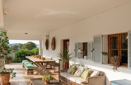 Santa Eulalia del Rio Villa | Charming rural villa 2 mins walk from the sea with pool. Sleeps 10
