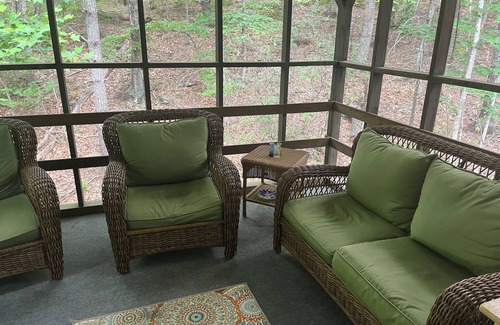 Stokes House | Charming & rustic 4-bedroom house minutes from Hanging Rock State Park