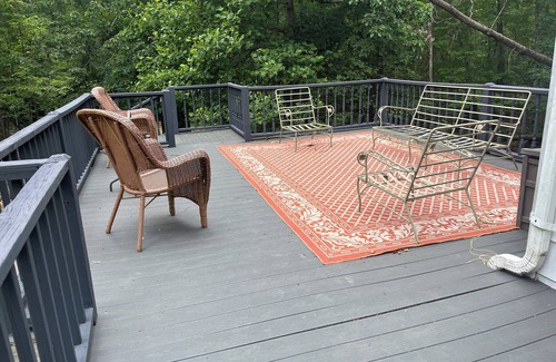 Stokes House | Charming & rustic 4-bedroom house minutes from Hanging Rock State Park